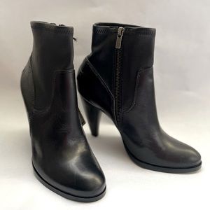 FRYE Mikaela Stretch Short black boots